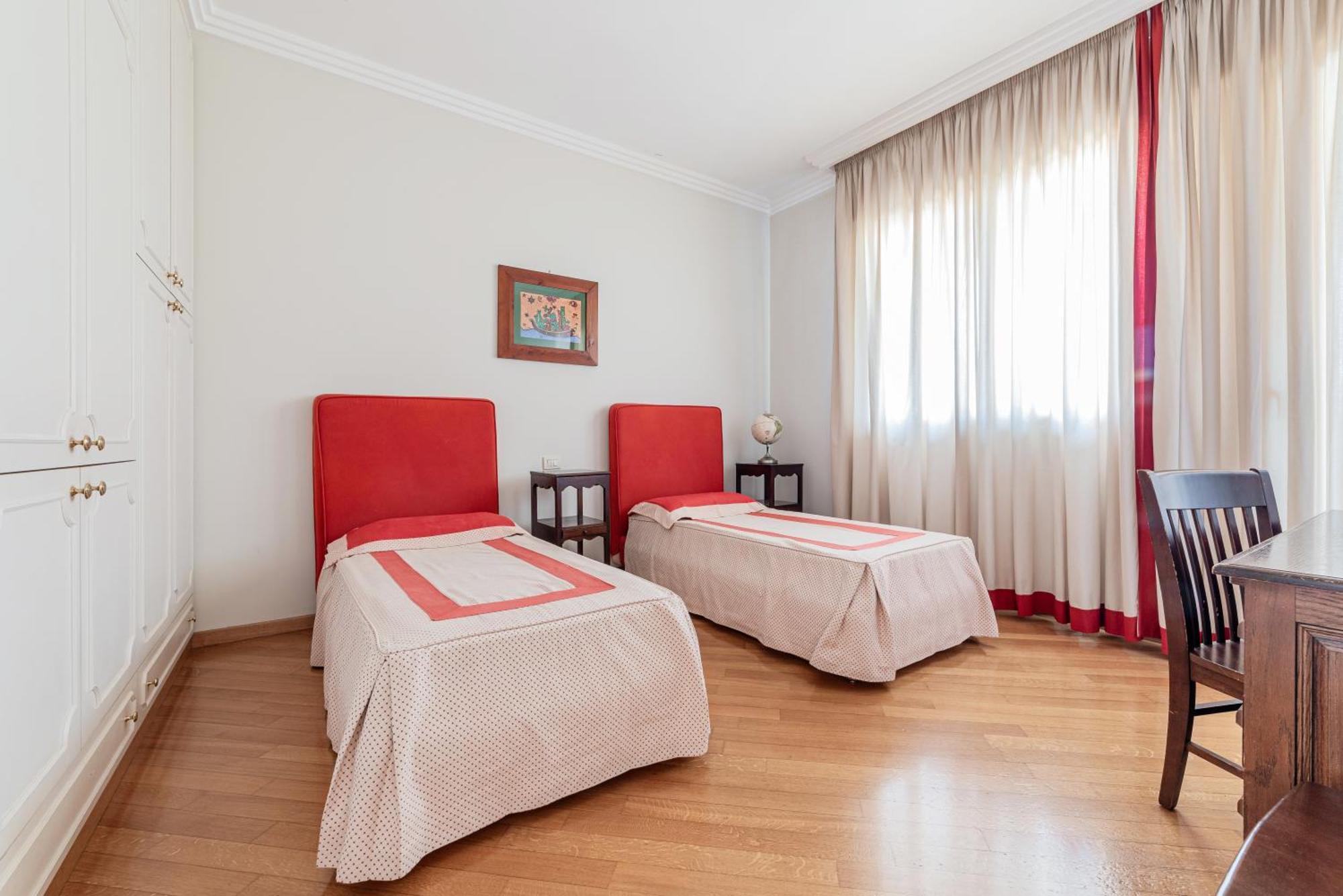 Tawn Luxury Apartment Bari