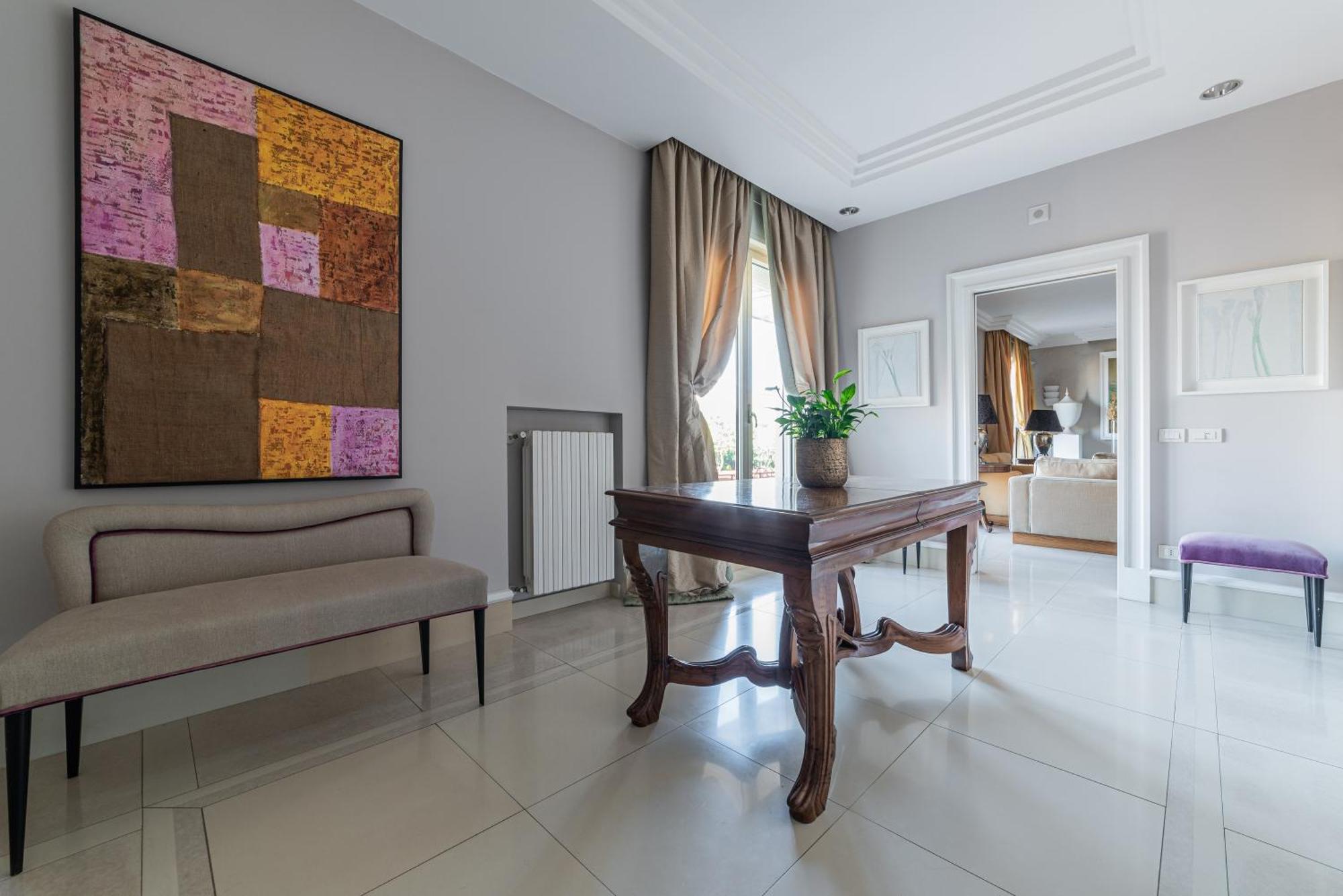 Tawn Luxury