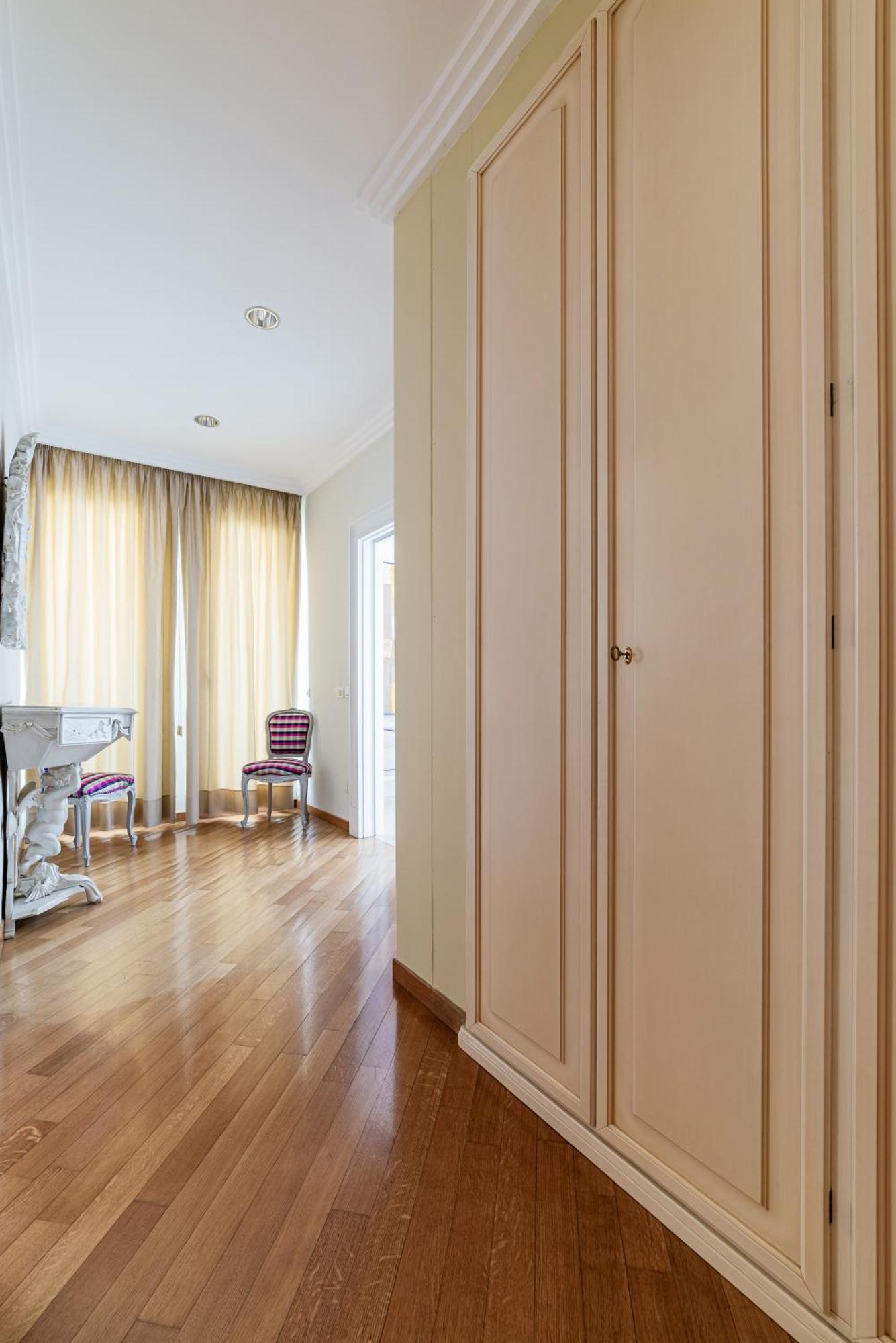 Tawn Luxury * Bari