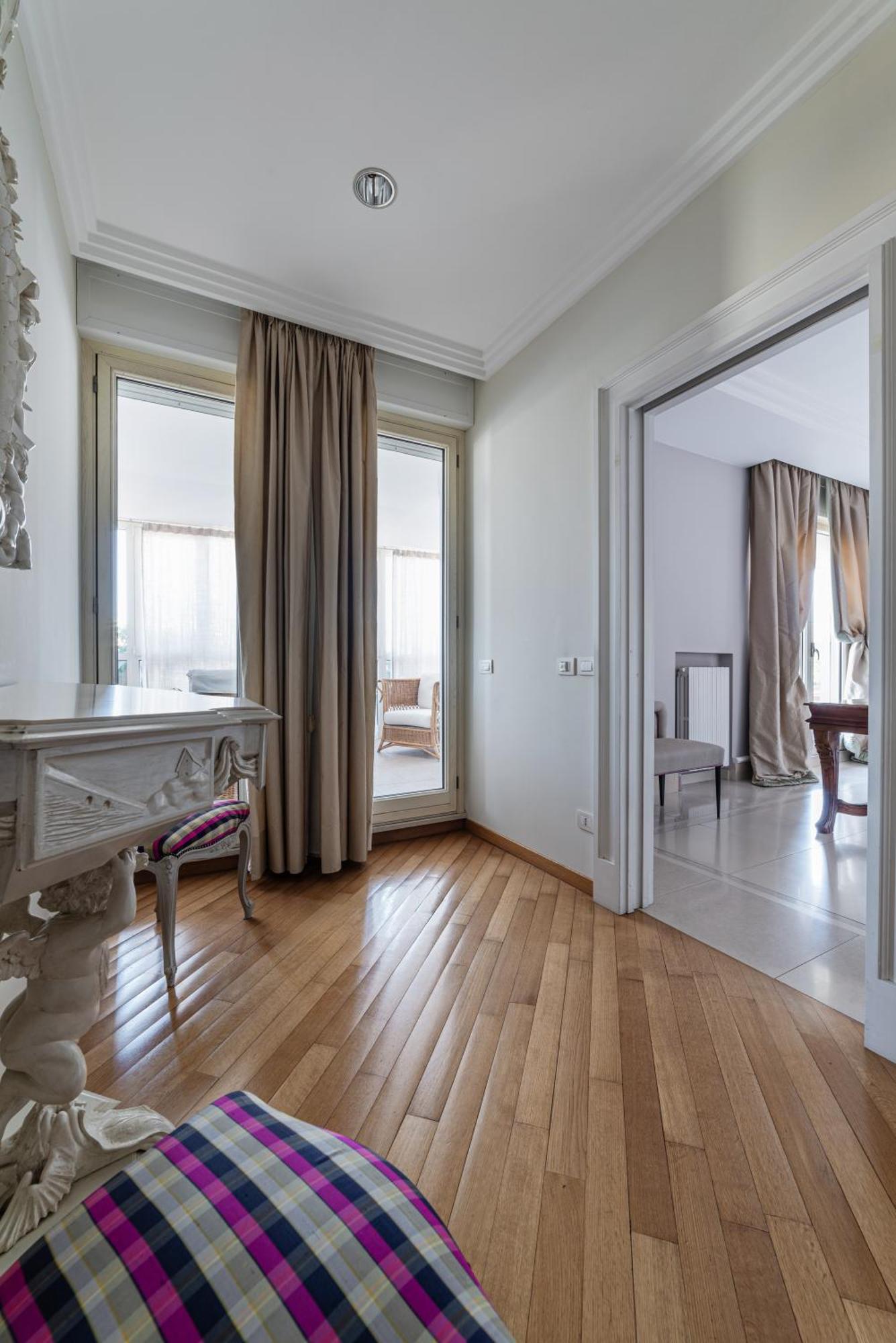 Tawn Luxury
